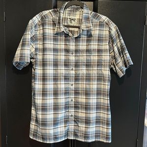 Men’s Kuhl short sleeved button up shirt